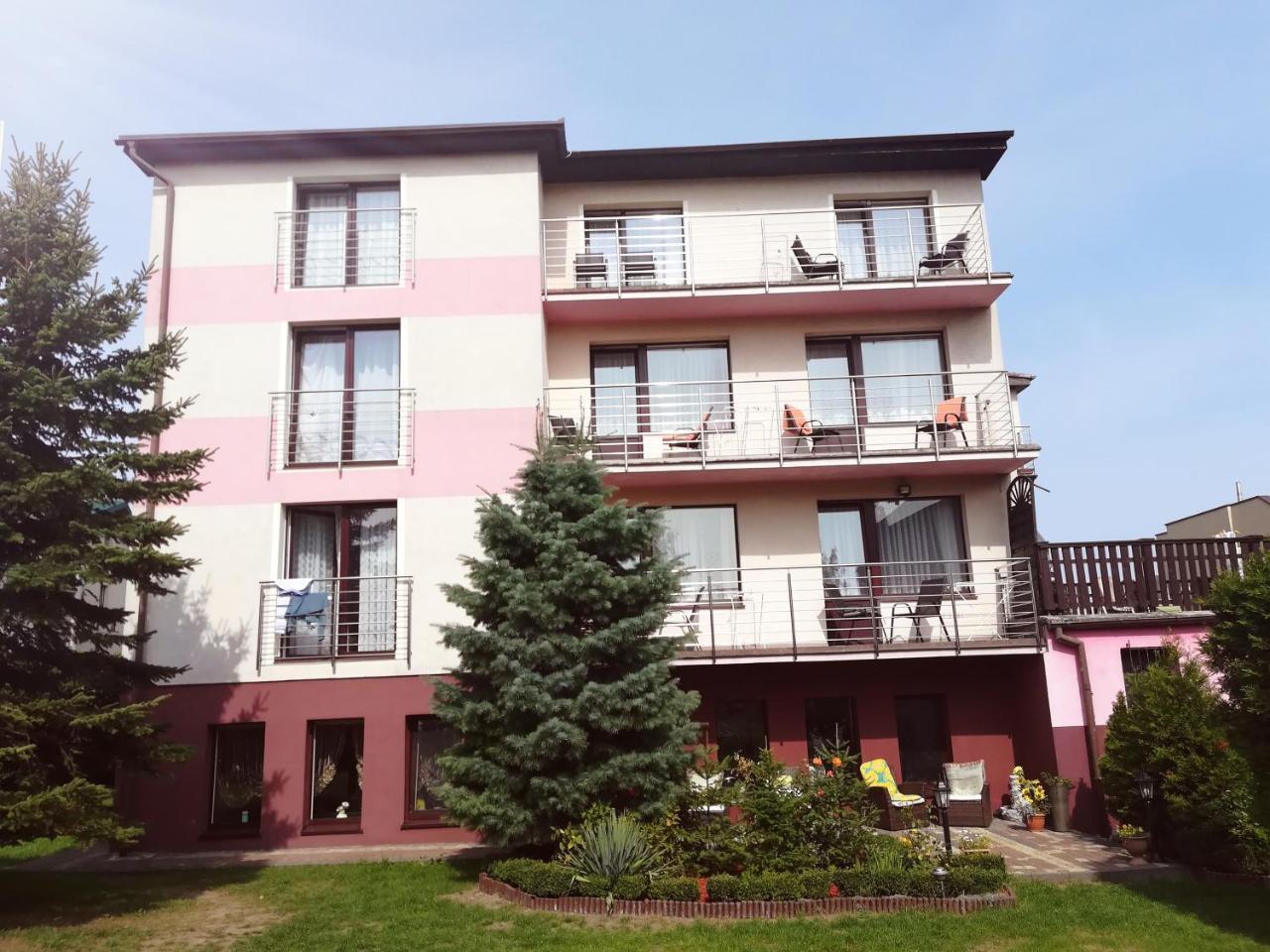 Altona Bed & Breakfast *